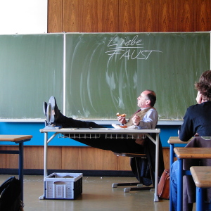 Klassenzimmerstück: Klamms Krieg // 16+